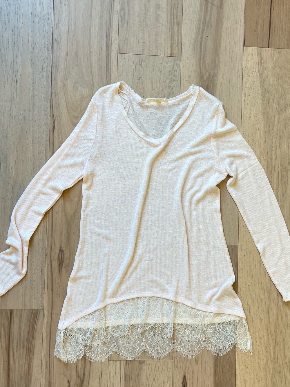 Cloud Chaser Light Pink V-Neck Long-Sleeve Lace-Hem Top